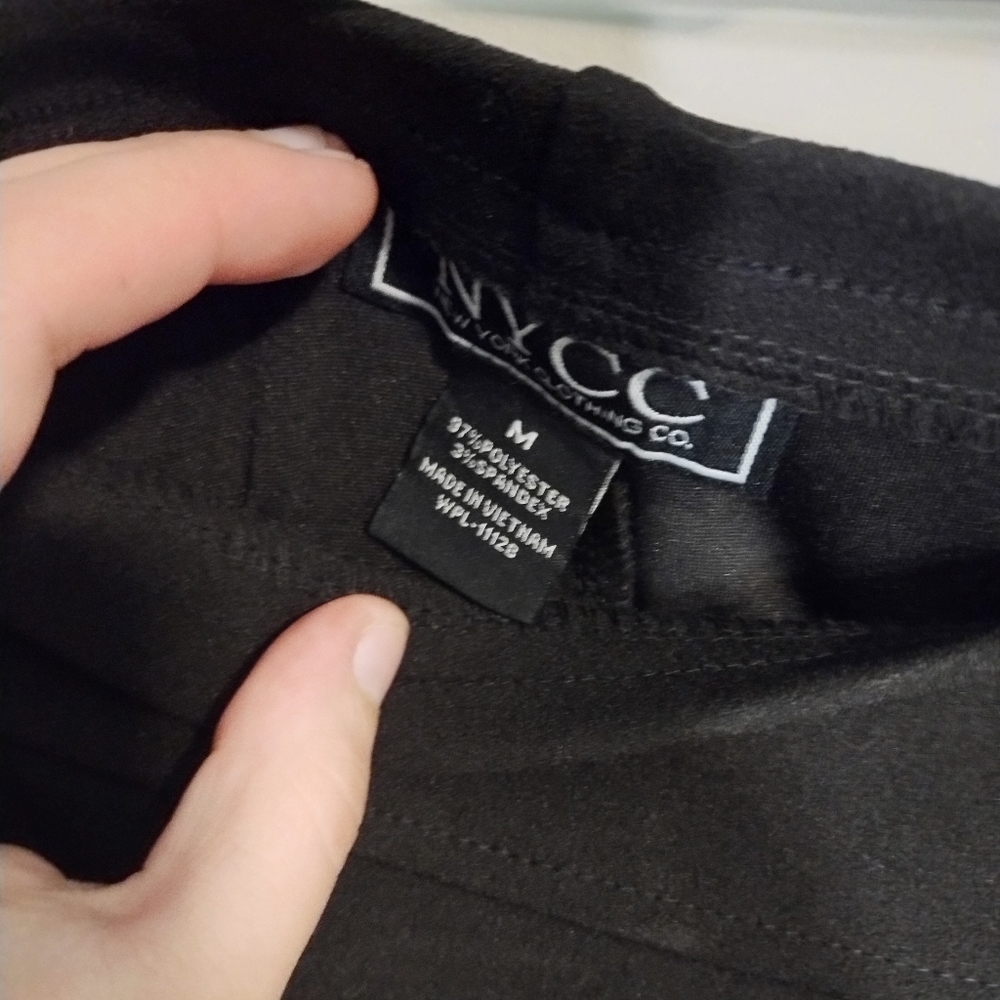 Basic Black Maxi NYCC skirt - Picture 4 of 4
